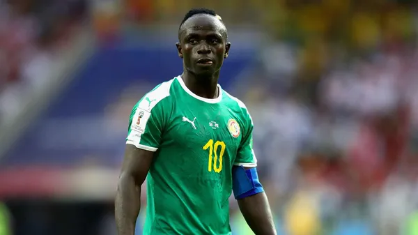 Every time Sadio Mané returns to Senegal to play for the national team, the forward performs actions that go far beyond what he does on the field of play.