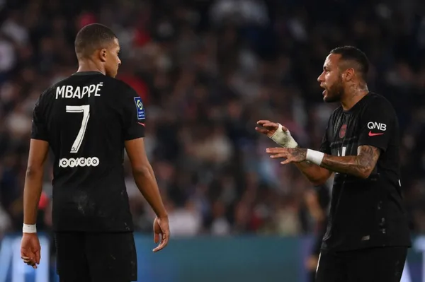 Fayza Lamari has answered questions about the 'war' between her son Kylian Mbappé and Neymar, which originated last weekend after the match against Montpellier.
