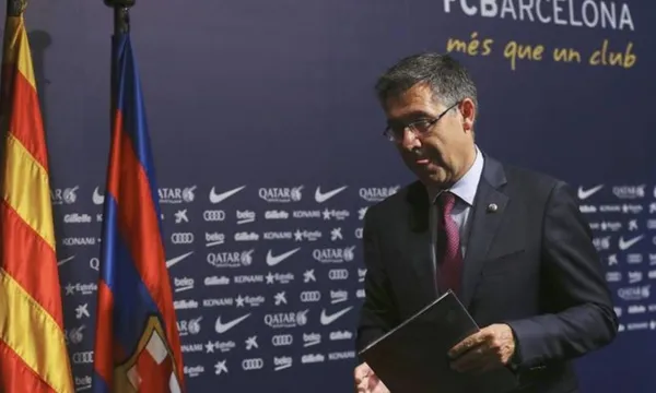 FC Barcelona's president has renounced some minutes ago. The reasons are many, but the motion of no confidence was the last hit.