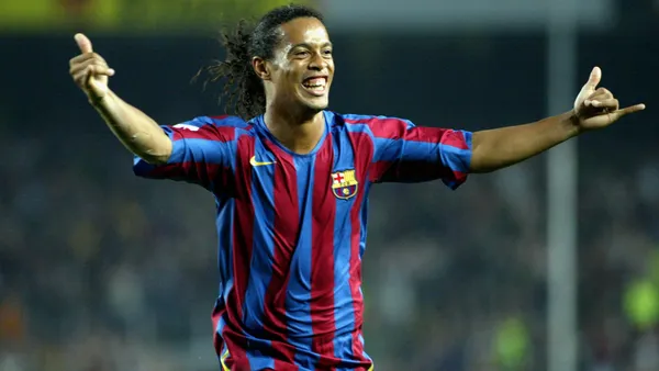Former Celta Vigo defender has opened up on a secret when he was offered money to injure Brazilian superstar Ronaldinho at Barcelona.