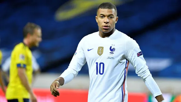 France claimed the Nations League title against Spain with a controversial goal from Kylian Mbappé late in the game. In this way, the Frenchman was decisive and managed to score in the two finals that he played with his team.