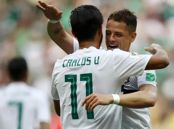 Gerardo Martino remains firm in his position of not citing Carlos Vela or Javier Hernández