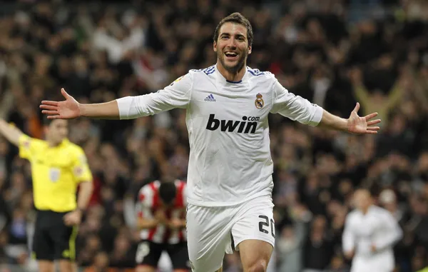 Get to know the real reason why Gonzalo Higuaín left Real Madrid.
