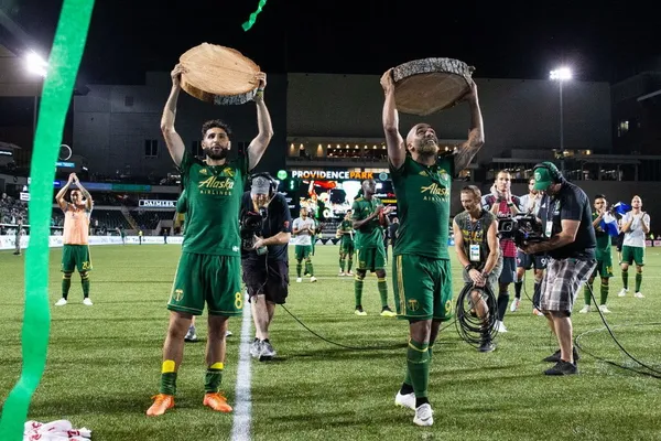 Giovanni Savarese's team, the Portland Timbers, beat Orlando City Soccer Club 2-1.