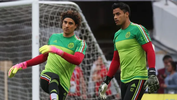 Guillermo Ochoa and Alfredo Talavera are the two best and most experienced goalkeepers in the Liga MX today, and they are awarded with the call for the national team. Who is better?