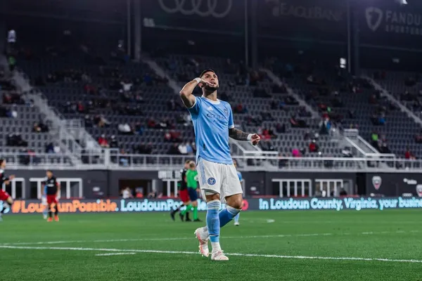 Gustavo Bou, Valentín Castellanos and Luciano Acosta scored a goal for their teams