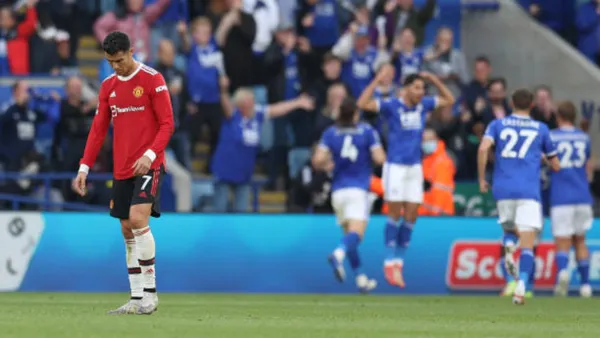 Hard defeat of Manchester United, which moves away in the standings. It was 4-2 against Leicester, in which it was another failure for Ole Gunnar Solskjær.