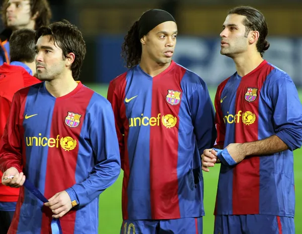 He played for FC Barcelona for many years, and knowing that the club is going through difficult situations, expressed his desire of helping again.