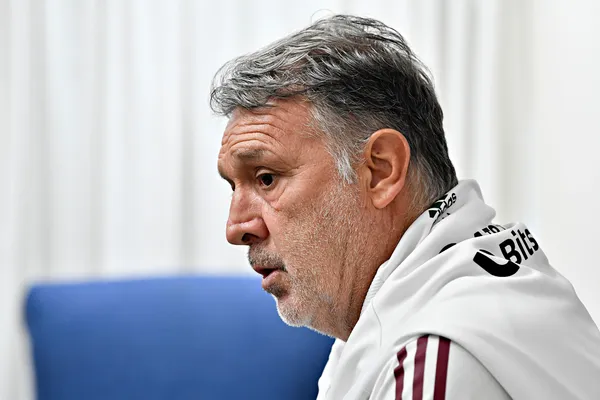 He said he preferred to focus on the victory rather than in the performance.