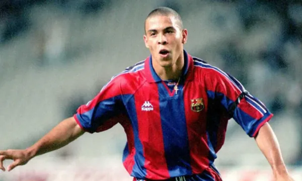 He was supposed to be a top striker at Barça and he ended being a failure so far.