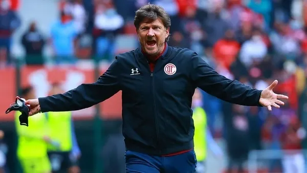 Hernan Cristante arrived in Mexico on February 10, 1994 and he did it to stay. To capture his figure and talent in the framework of the Red Devils of Toluca and leave a mark, deep, indelible, superb