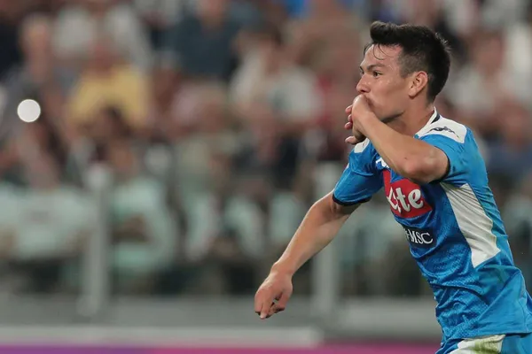 Hirving Lozano is wanted by a La Liga team. How much does Nápoli ask for giving it up?