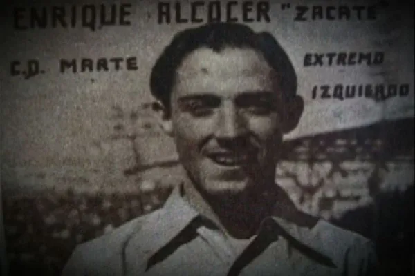 His name was Enrique Alcocer, and he was certified as the oldest soccer player ever in history, his life is worth a movie.