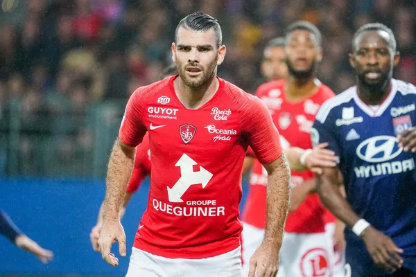 Hours ago, it was announced that FC Dallas is seeking the signing of a Colombian midfielder. However, hours later, it is revealed that they are also searching for another continent.