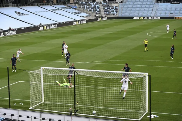 In a tight match, Sporting Kansas City surprises Minnesota United FC on a visit