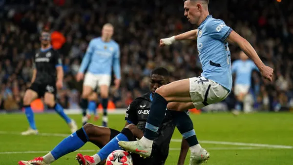 In the 62nd minute, a miraculous move occurred for Manchester City