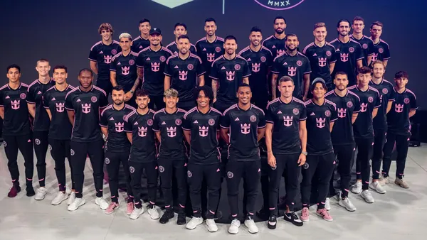 Inter Miami and Lionel Messi present a new jersey and in the process baptize a ship.