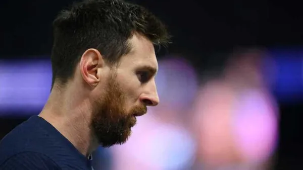 Is Lionel Messi de favorite to win it?