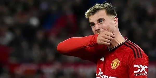 It seems like not everyone is happy with Moun'ts recent performances at Manchester United