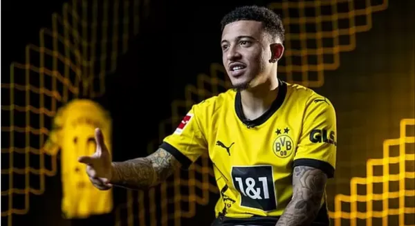 Jadon Sancho picks his favorite player out of Messi and Ronaldo.