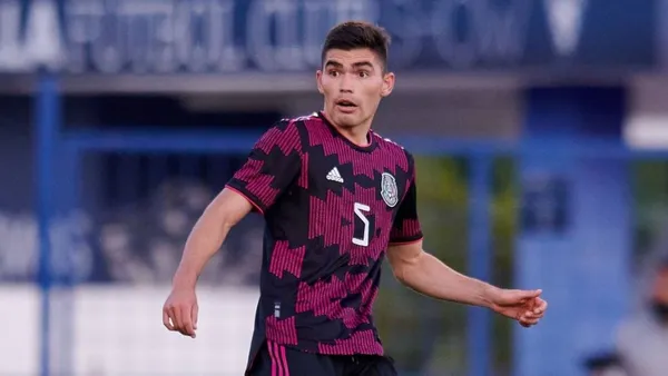 Johan Vásquez was a left-sided center-back for Mexico against the United States in the Concacaf qualifiers.