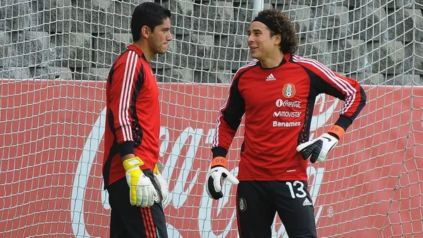 José de Jesús Corona had had enough and exposed the systematic way in which Ochoa took him out of El Tri, now the same thing is happening with Chicharito.