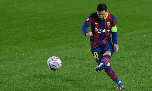 Koeman left out of the squad several players and the team is thinking of selling them to force Messi to stay.