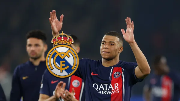 Kylian Mbappé claps to the PSG fans at the Parc des Princes.
