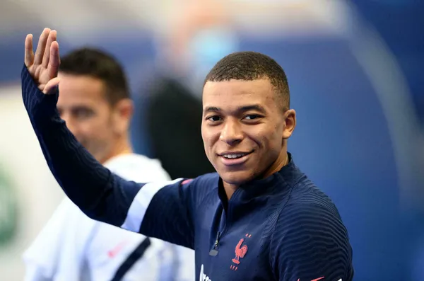 Kylian Mbappe will be aiming for his second international title in just 4 years playing for the French national team. Lionel Messi and Cristiano Roanldo have won just one international title each.