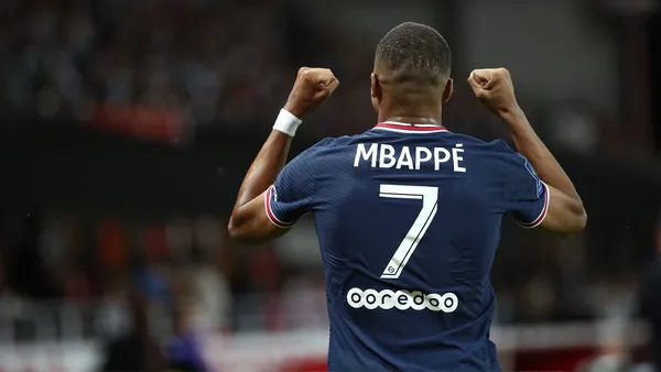 Kylian Mbappé with the PSG jersey