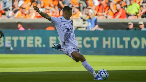 LA Galaxy did not accept that Chicharito Hernandez leave for Chivas de Guadalajara because he is still the best in one aspect of the business.