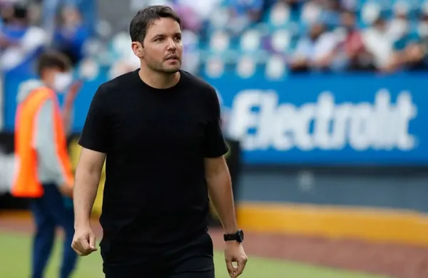 Larcamón arrived in Club Puebla for Clausura 2022.