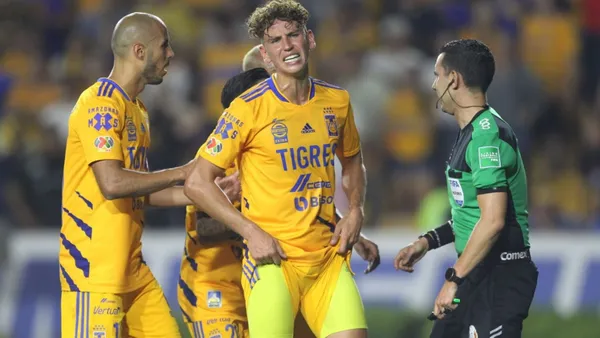 Las Águilas are looking for a striker.