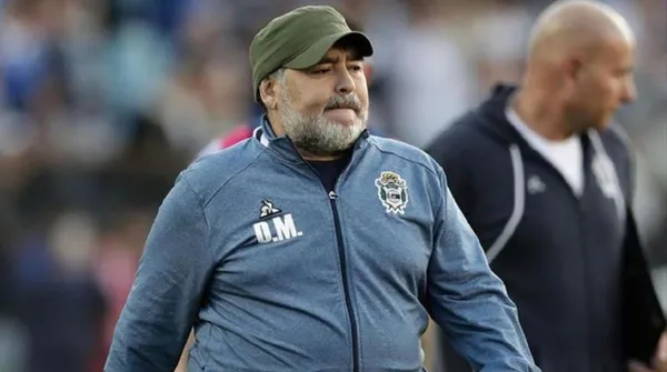 Leopoldo Luque is accused of making wrongful practices when he was taking care of Diego Maradona and now it was revealed that he insulted one of the daughters of the soccer legend.