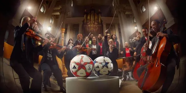 Lets' take a look at the new UEFA Champions league match-ball