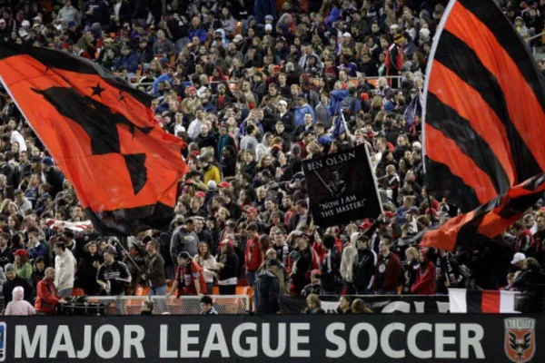 Liga MX Vs. MLS, he confrontation of two radically different visions of feeling and living the world; one bets on the traditionalis, its colors, its chants and its history; on the old and rooted soccer passion.
