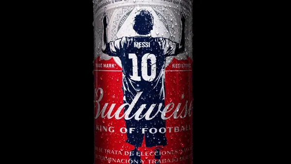 Lionel Messi, after surpassing Pele's goal record, sent a Christmas present to each goalkeeper who scored a goal for FC Barcelona, including Buffon, Casillas or Oblak.