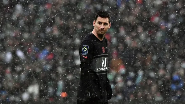 Lionel Messi got a hat-trick of assists today to stage a comeback against St Etienne in a Ligue 1 clash.