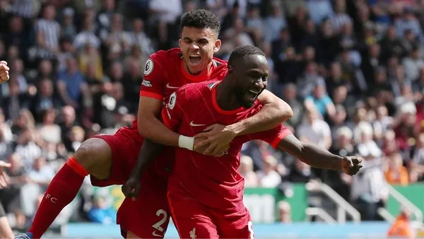 Liverpool forgot all about the Champions League and got another win in the Premier League, this time against Newcastle, to keep up the fight for the League with Manchester City, which is obliged to win everything.