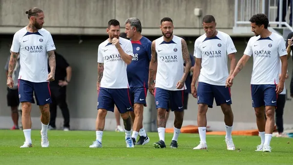 Luis Campos has hired a Spanish nutritionist who has banned Coca-Cola for the players, who also have to eat breakfast and lunch at Camp des Loges with the group.