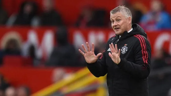 Manchester United are going through an extremely delicate time, and like any sinking ship, they depend on their captain. However, Ole Gunnar Solskjaer had no better idea than to schedule a vacation amid the scandal.