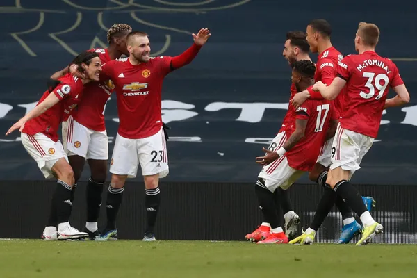 Manchester United revolutionized the transfer market after hiring Cristiano Ronaldo, who left Juventus after three seasons. The truth is that there is a forward who does not feel comfortable and wants to change the air: Edinson Cavani.