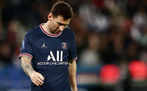 Mbappé deployed his power in the Parisian dressing room, to the point of asking to "dismantle" the large Argentinean group, with Messi as its leader.