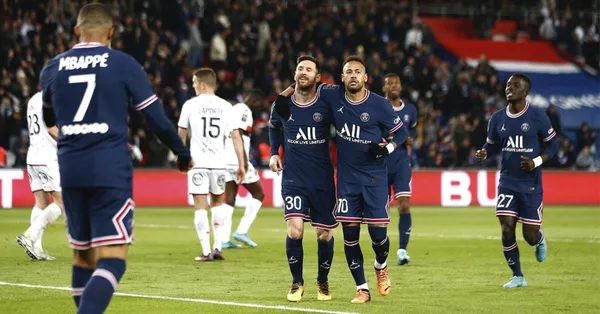 Messi seems more relaxed and focused in the start of the season, feelings he is transmitting to the whole PSG squad.