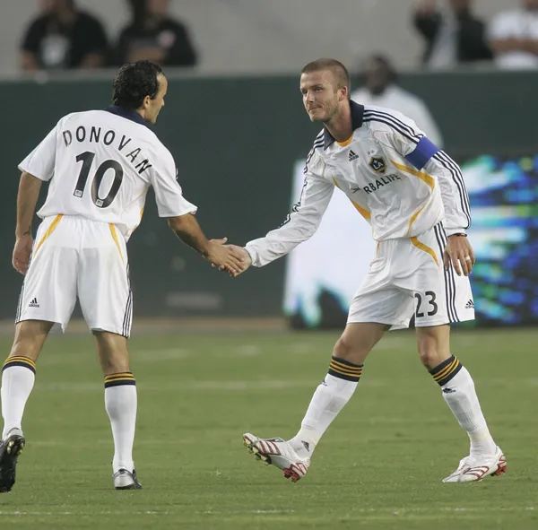 MLS released the list of its own Hall of Fame, it has 25 players given the 25 anniversary of the league. David Beckham and Landon Donovan are included, but some others with as merit as them have been left out.