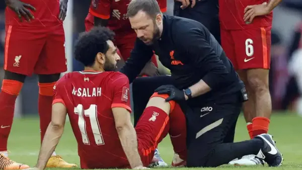 Mohamed Salah is injured and Real Madrid celebrates - will he miss the Champions League final?