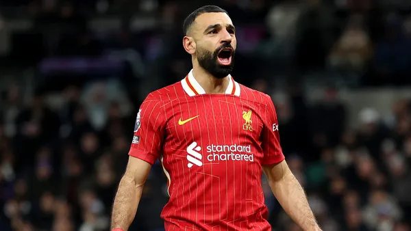 Mohamed Salah likes to dress fashionably and now on the eve of Christmas has revealed his expensive outfit