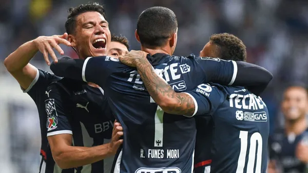 Monterrey beat Toluca 2-0, and extended its winning streak, to catch on at the top of the table. With this victory, they are third, 3 points behind the first, Club América.