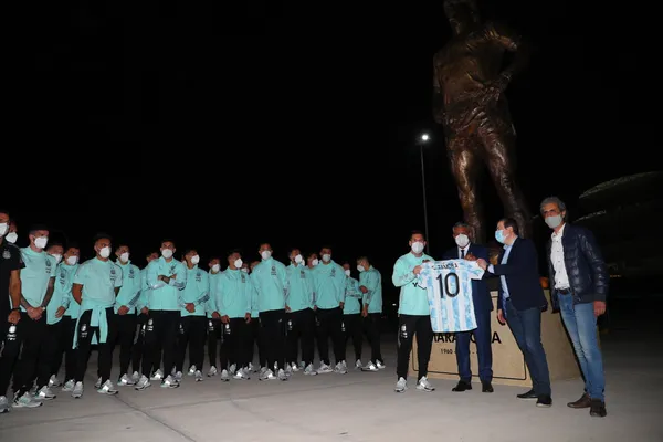 More than six months after Pelusa's death, the Argentine team paid tribute to him