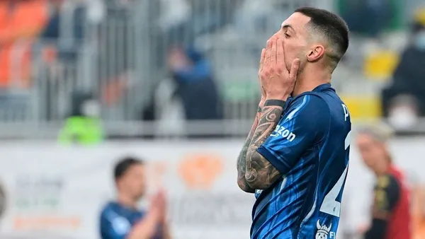 Napoli lost against Empoli in the 34 round of the Serie A and are 7 points behind the first place.